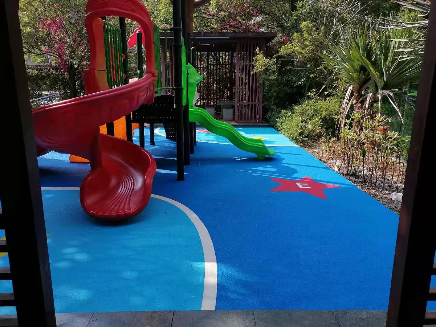 幼儿园专用EPDM跑道，不黄变胶水，耐黄变胶水